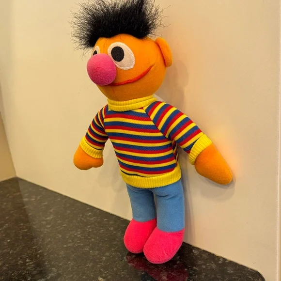 Vintage 1980s Playskool Ernie Plush Doll: Sesame Street Collectible - Picture 3 of 8
